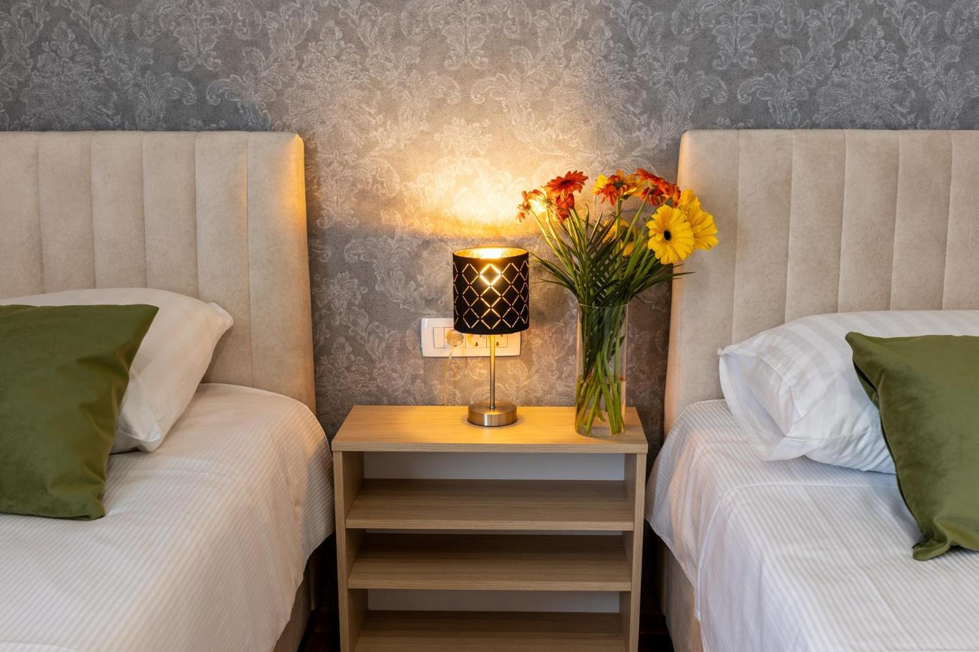 Hotel Dolenjc Novo Mesto Bagian luar foto