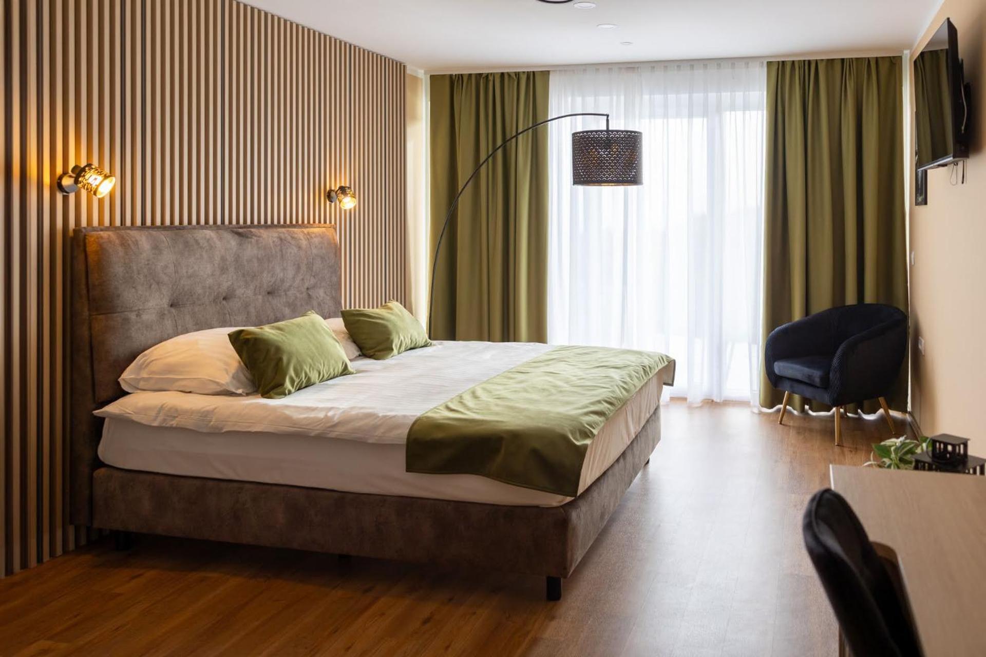Hotel Dolenjc Novo Mesto Bagian luar foto