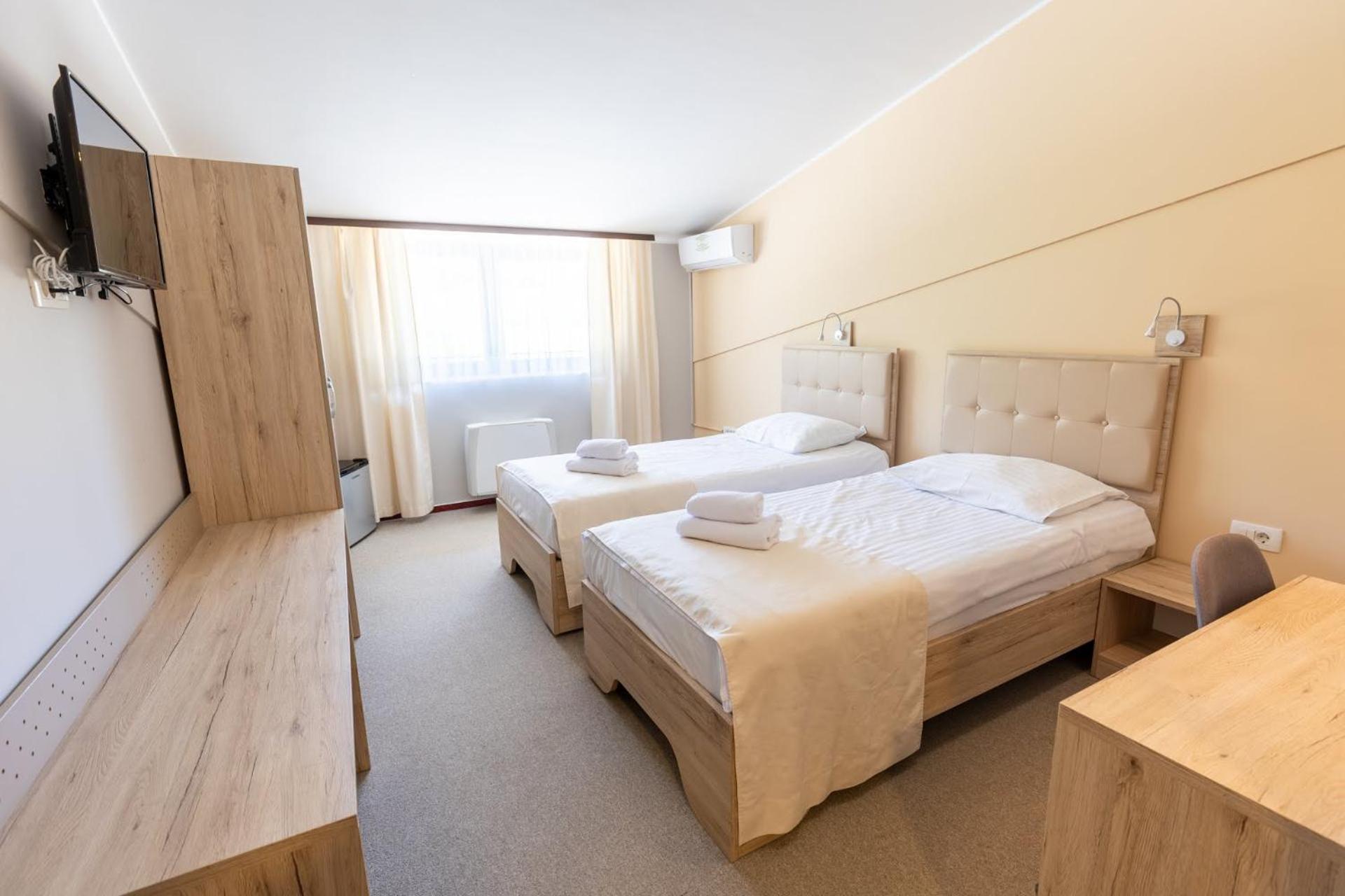 Hotel Dolenjc Novo Mesto Bagian luar foto