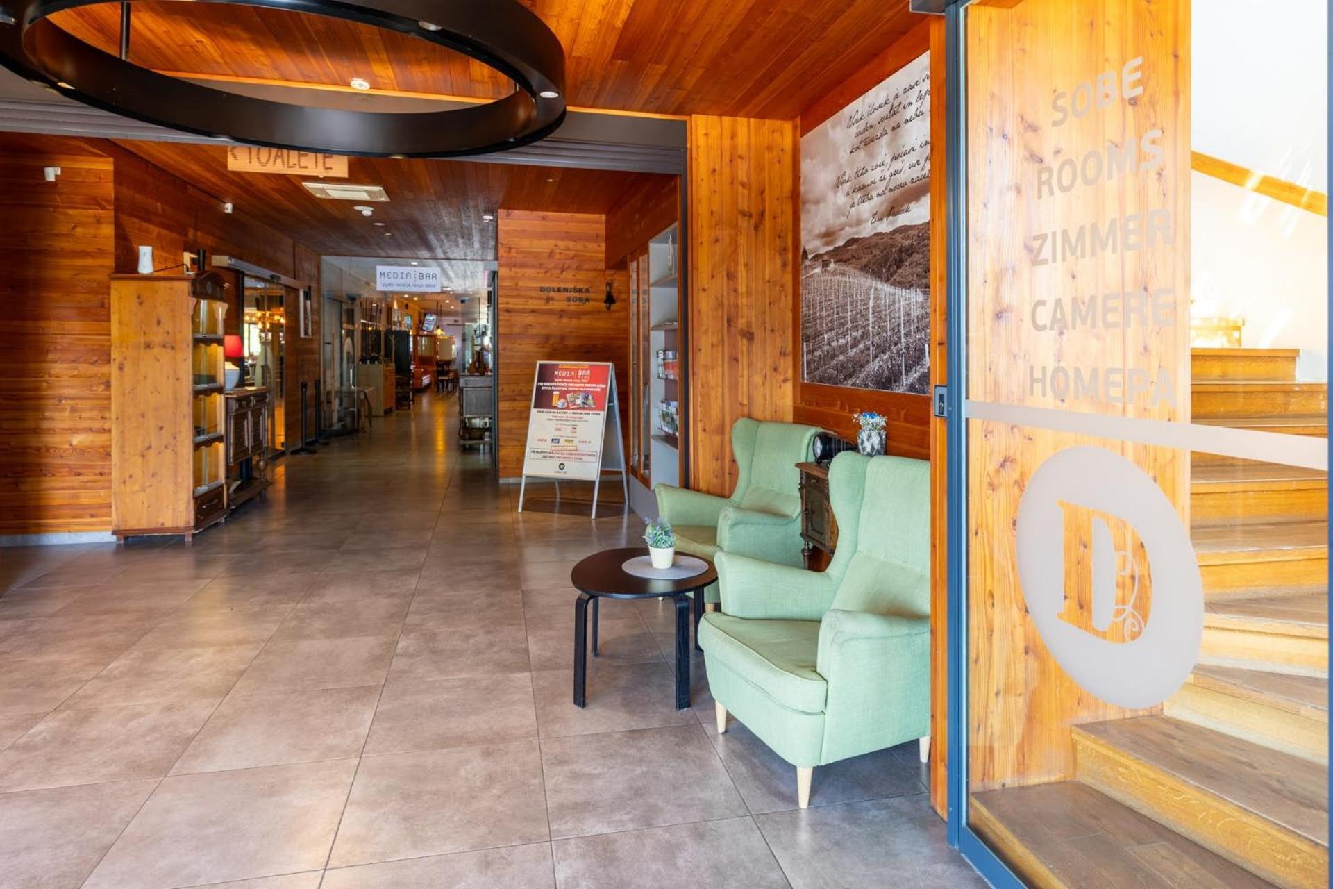 Hotel Dolenjc Novo Mesto Bagian luar foto