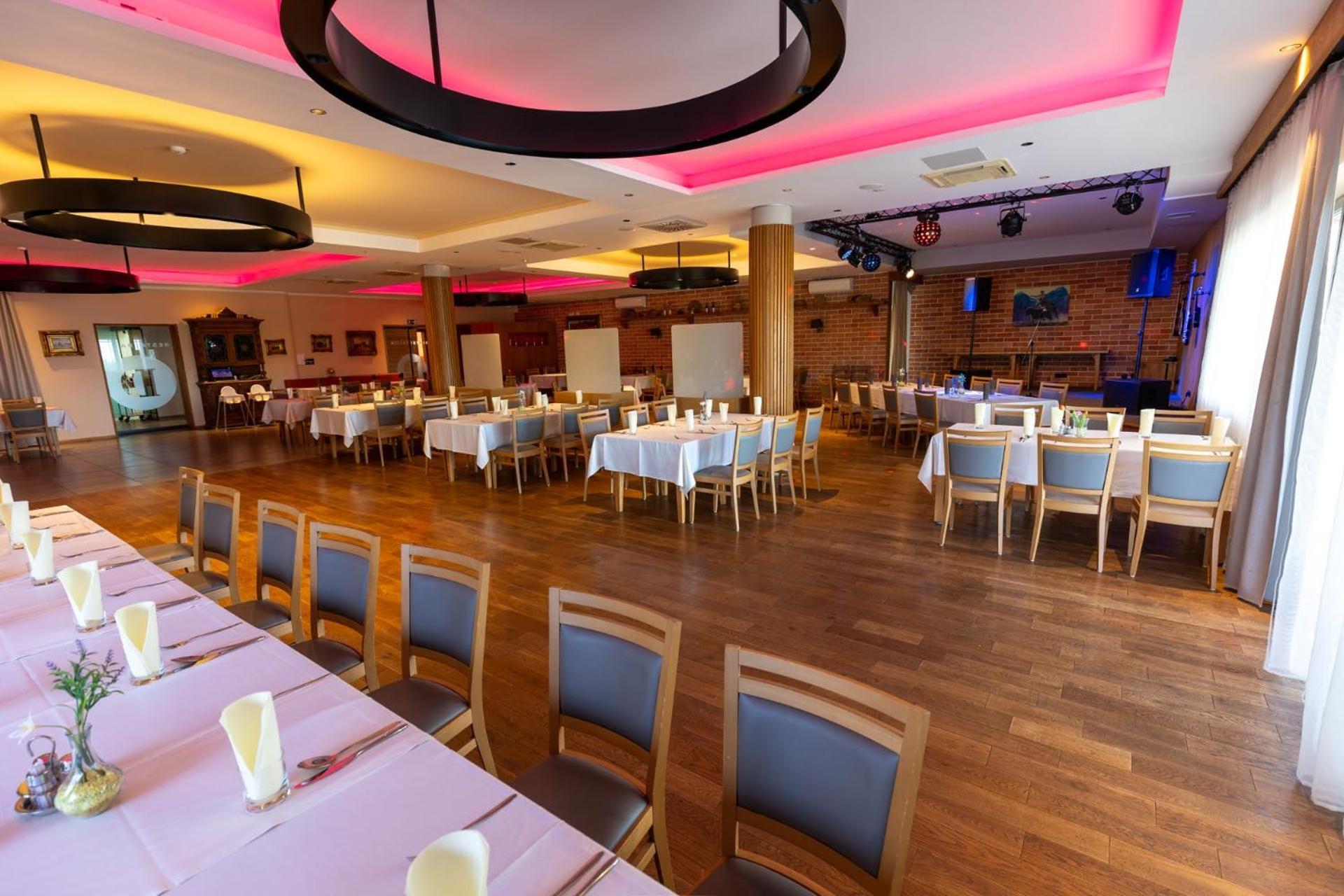Hotel Dolenjc Novo Mesto Bagian luar foto