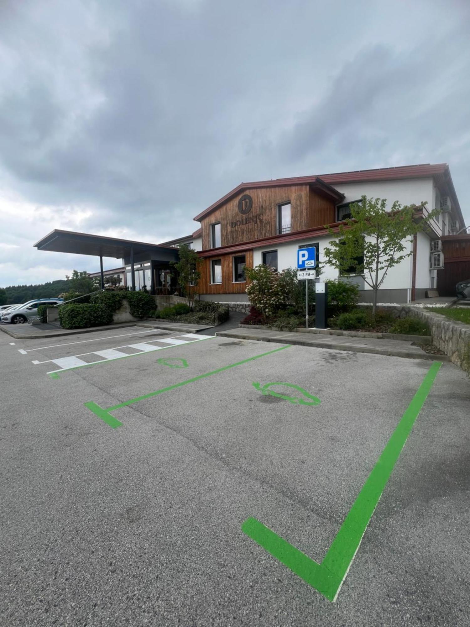 Hotel Dolenjc Novo Mesto Bagian luar foto