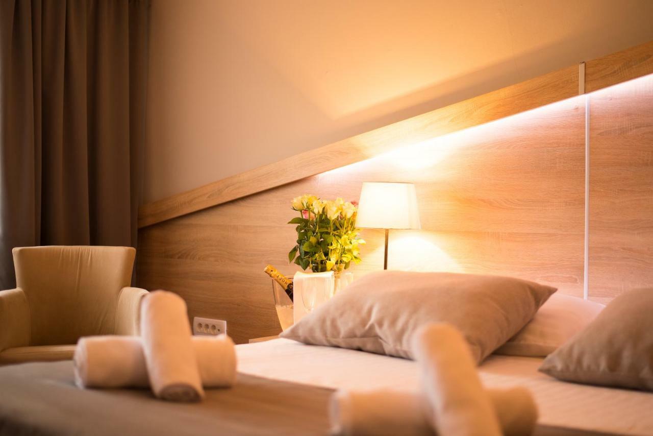 Hotel Dolenjc Novo Mesto Bagian luar foto